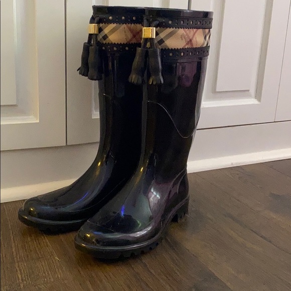 Burberry Shoes - Burberry rain boots
